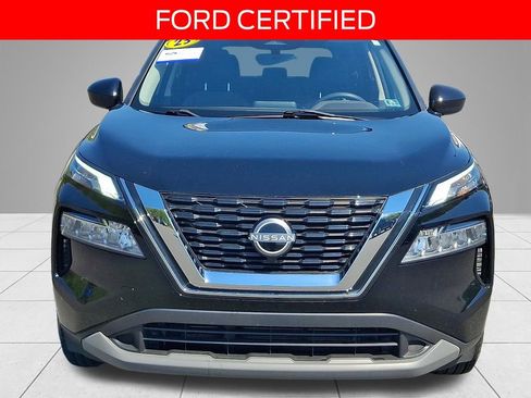 Used 2023 Nissan Rogue SV AWD/4WD image 2