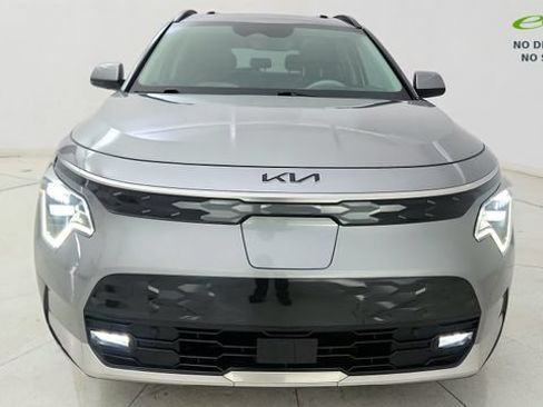 Used 2024 Kia Niro Wave w/ Wave Preserve Package FWD image 17
