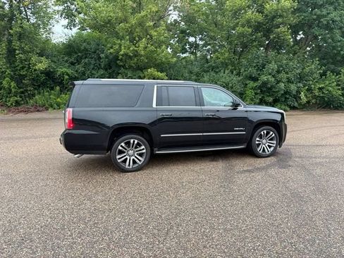 Used 2018 GMC Yukon XL Denali w/ Open Road Package AWD/4WD image 20