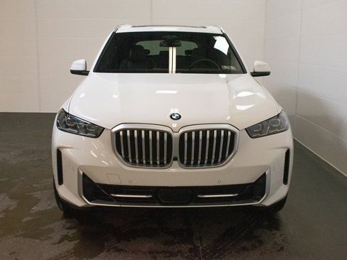 New 2026 BMW X5 xDrive40i w/ Premium Package image 2