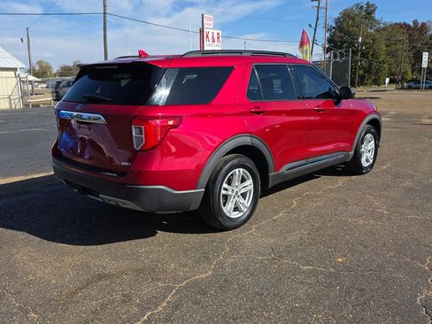 Used 2020 Ford Explorer XLT w/ Equipment Group 202A AWD/4WD image 3