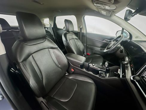 Used 2024 Kia Sportage EX image 30