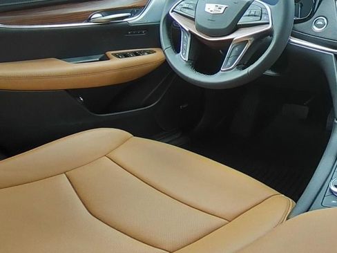 New 2025 Cadillac XT5 Premium Luxury w/ LPO, Floor Liner Package image 12