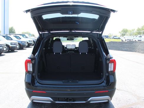 New 2026 Ford Explorer Platinum w/ LUX Leather Package AWD/4WD image 15