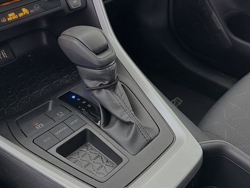 Used 2025 Toyota RAV4 XLE image 20