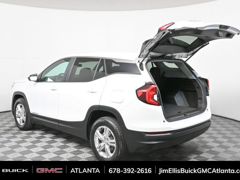Certified 2024 GMC Terrain SLE image 27