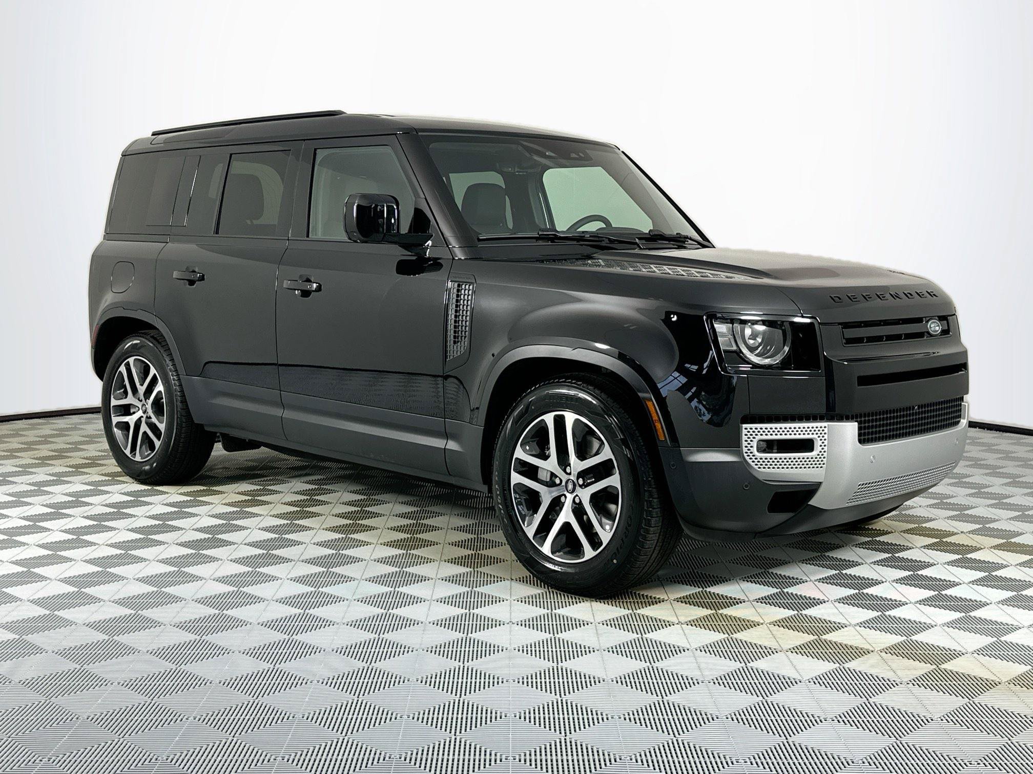 Certified 2025 Land Rover Defender 110 S AWD/4WD image 3