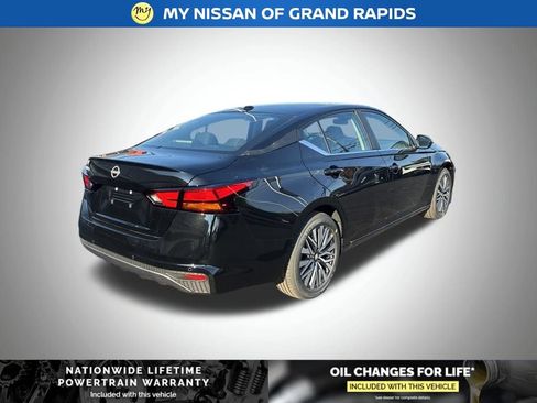 New 2026 Nissan Altima 2.5 SV FWD image 5