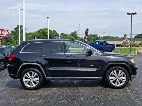 Used 2011 Jeep Grand Cherokee 70th Anniversary AWD/4WD image 7