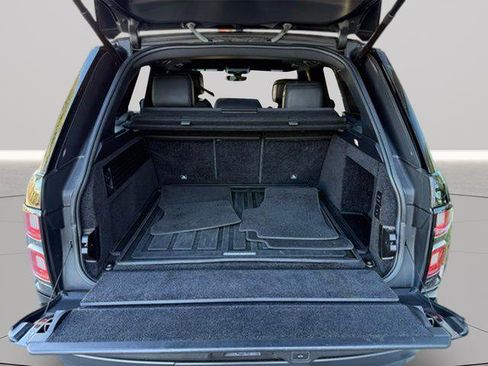 Used 2022 Land Rover Range Rover P525 Westminster Edition image 32