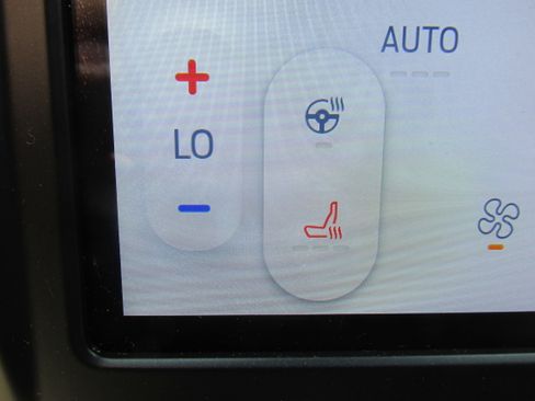 Certified 2024 Ford Edge Titanium image 40