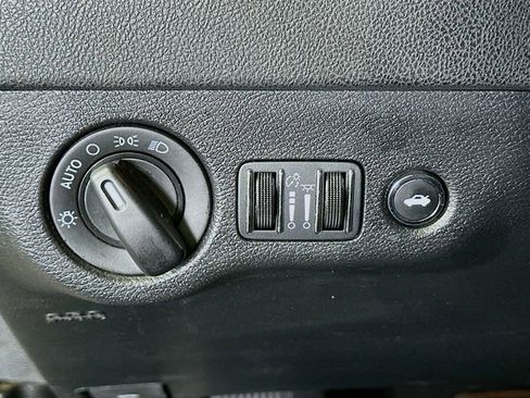 Used 2023 Dodge Charger SXT image 11