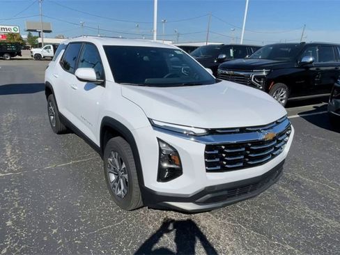 New 2026 Chevrolet Equinox LT w/ LPO, Floor Liner Package image 4