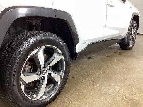 Used 2023 Toyota RAV4 SE w/ Weather & Moonroof Package AWD/4WD image 9