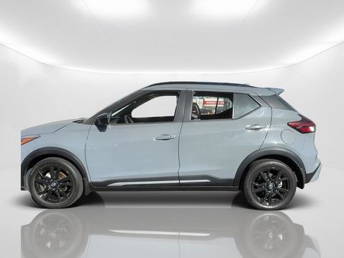 Used 2024 Nissan Kicks SR w/ SR Premium Package FWD image 9