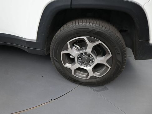 Used 2022 Jeep Compass Trailhawk w/ Trailhawk Elite Group image 18