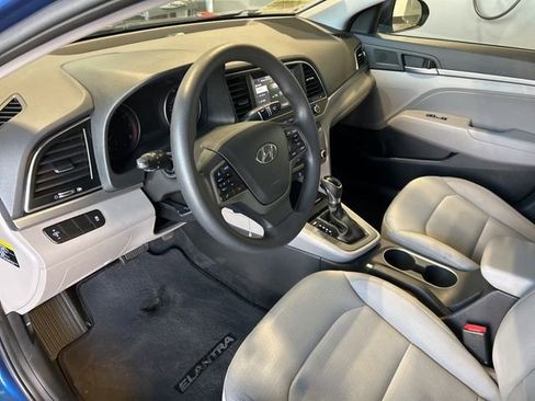 Used 2017 Hyundai Elantra SE image 8