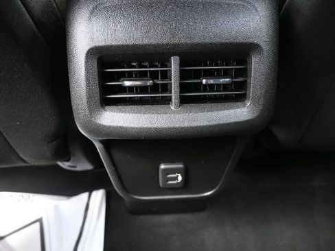 Used 2022 Chevrolet Equinox LT FWD image 28