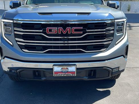 New 2026 GMC Sierra 1500 SLT w/ SLT Premium Plus Package AWD/4WD image 9