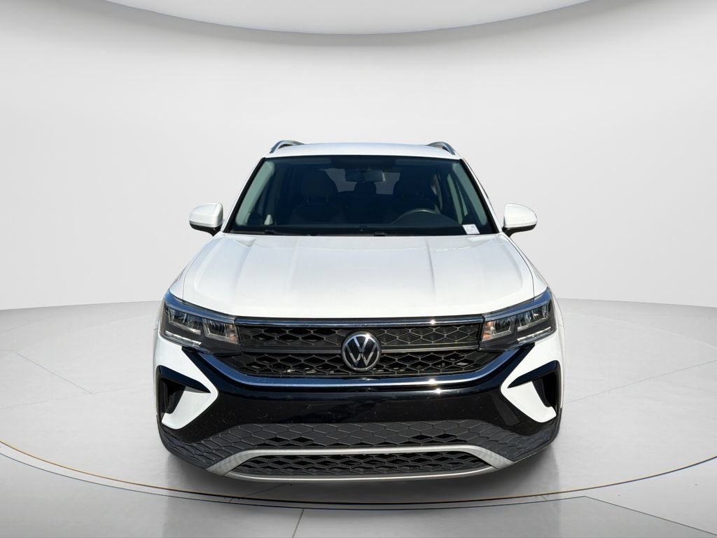 Used 2022 Volkswagen Taos SE FWD image 18
