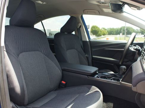 Used 2025 Toyota Camry LE image 20