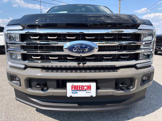 New 2026 Ford F250 King Ranch w/ FX4 Off-Road Package AWD/4WD image 2