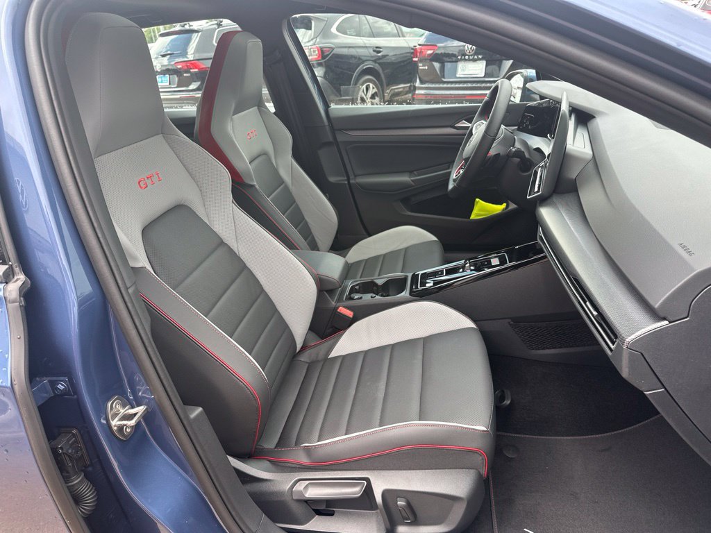 New 2026 Volkswagen GTI SE FWD image 21