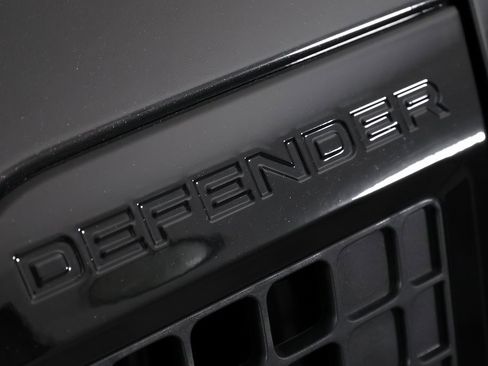 Used 2024 Land Rover Defender 90 V8 image 50