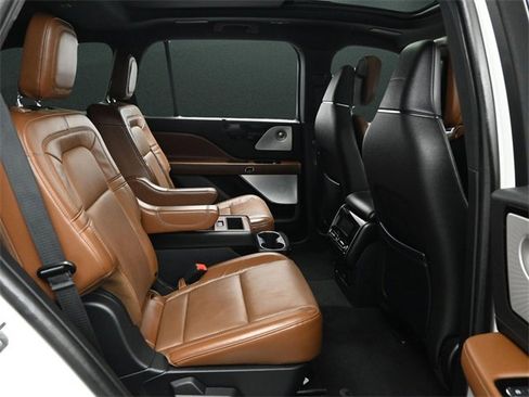 Used 2021 Lincoln Aviator Reserve w/ Equipment Group 210A image 19