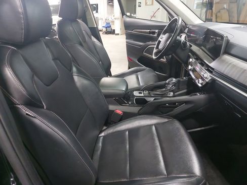 Used 2023 Kia Telluride EX AWD/4WD image 10
