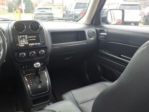 Used 2017 Jeep Patriot High Altitude image 13