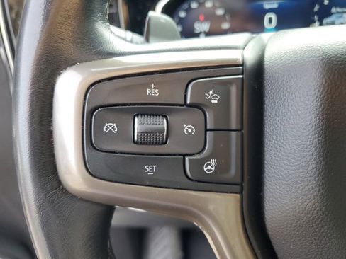 Used 2022 Chevrolet Silverado 1500 High Country w/ Technology Package image 11