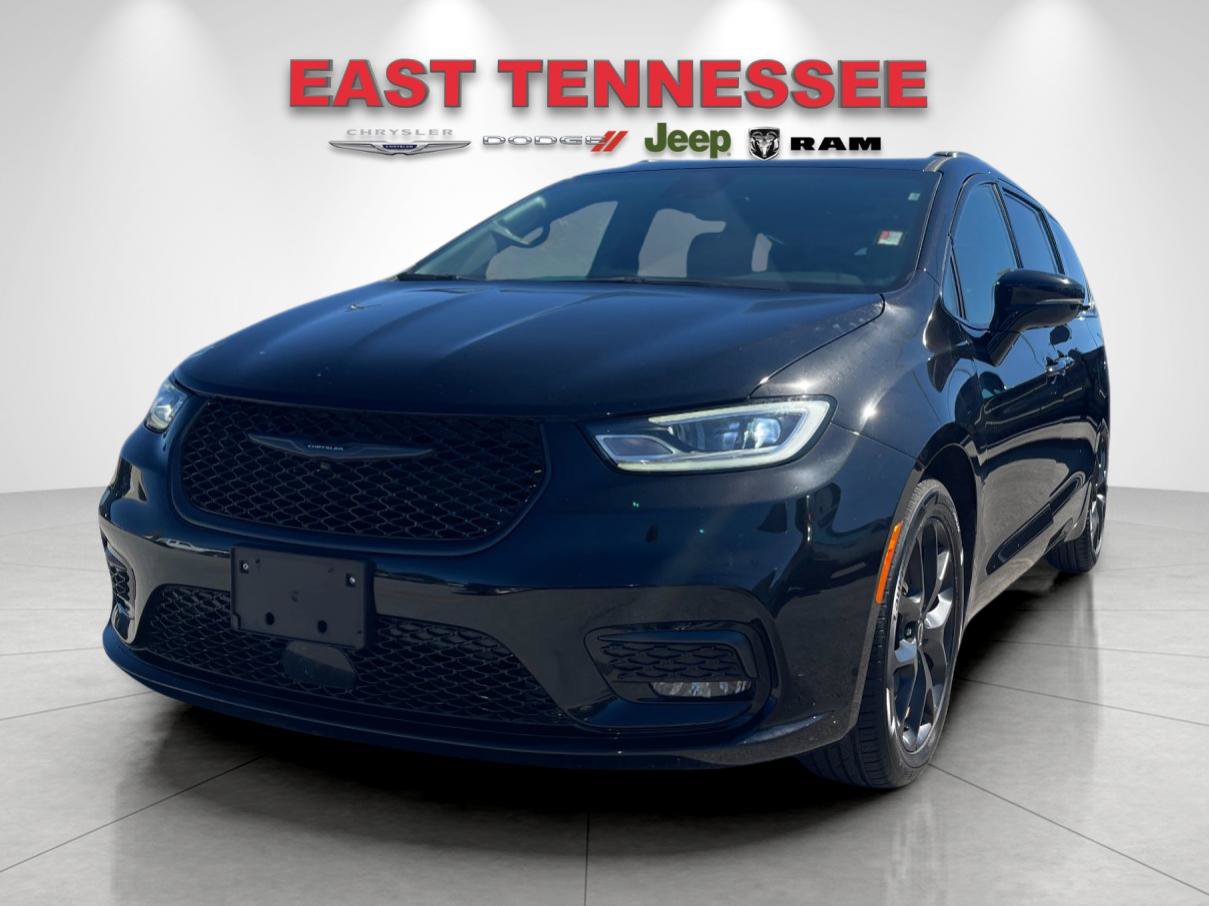 Used 2025 Chrysler Pacifica Limited FWD image 7