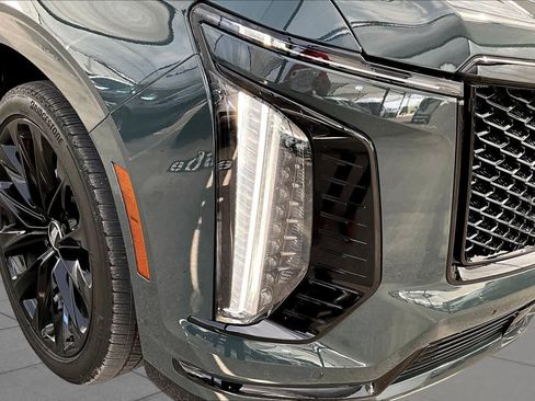 Used 2026 Cadillac Escalade Sport w/ LPO, ONYX Package AWD/4WD image 28
