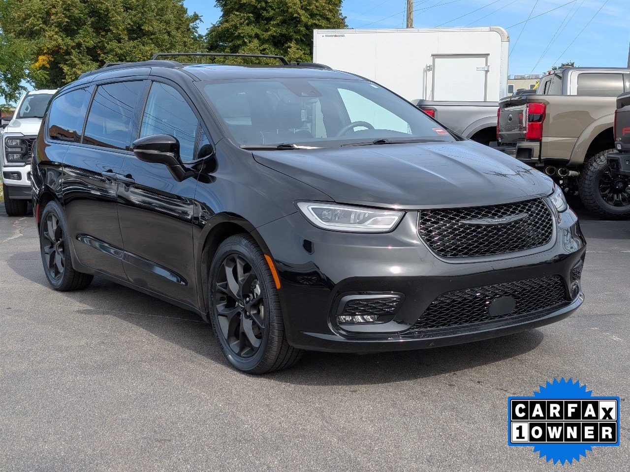 Used 2025 Chrysler Pacifica Limited FWD image 36
