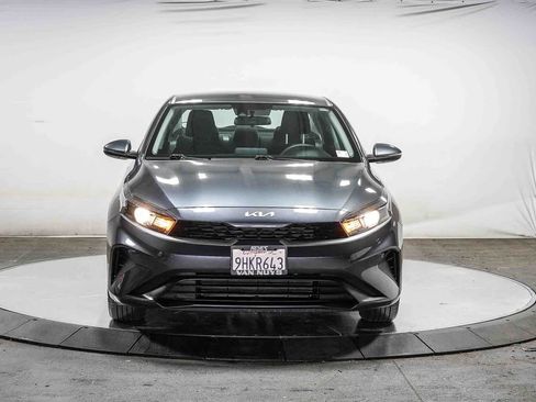 Used 2023 Kia Forte LXS w/ LXS Technology Package FWD image 6