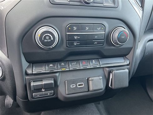 Certified 2024 Chevrolet Silverado 1500 Custom image 16