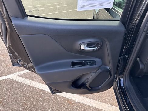 Used 2023 Jeep Renegade Limited AWD/4WD image 14