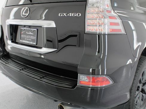 Used 2022 Lexus GX 460 Premium w/ Premium Package image 23