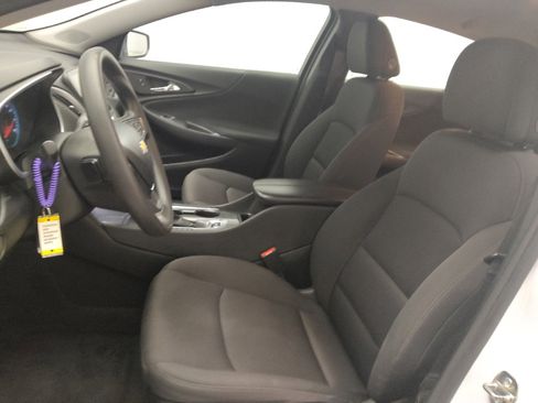 Used 2023 Chevrolet Malibu LT FWD image 17