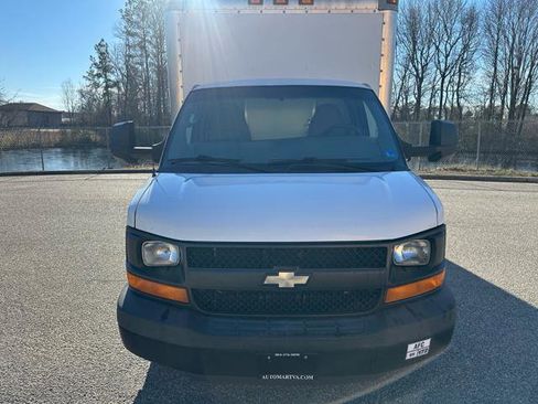 Used 2014 Chevrolet Express 4500 G4500 image 27