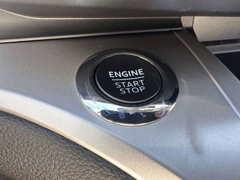 Certified 2022 Ford Explorer XLT w/ Equipment Group 202A image 21