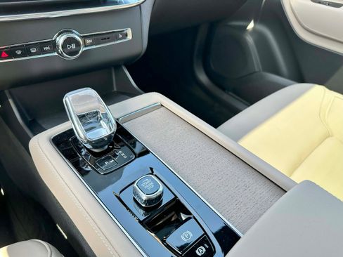 New 2026 Volvo XC90 B6 Plus w/ Protection Package Premier AWD/4WD image 26