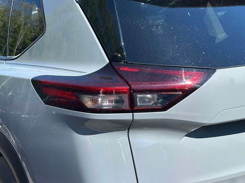 Used 2023 Nissan Rogue SL w/ SL Premium Package AWD/4WD image 8