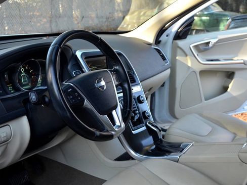 Used 2015 Volvo XC60 3.2 Premier Plus image 13