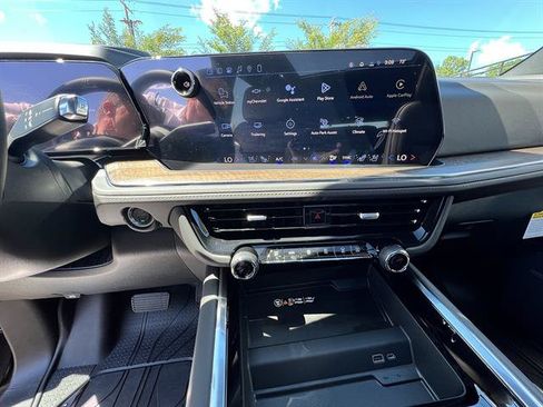 New 2026 Chevrolet Tahoe High Country w/ Sun And Tow Package AWD/4WD image 15