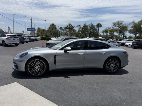 Used 2018 Porsche Panamera 4 AWD/4WD image 6