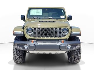 New 2026 Jeep Gladiator Mojave video 2