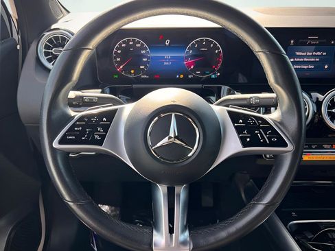 Used 2024 Mercedes-Benz GLA 250 image 41