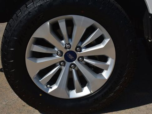Used 2016 Ford F150 Lariat w/ Equipment Group 501A Mid AWD/4WD image 10